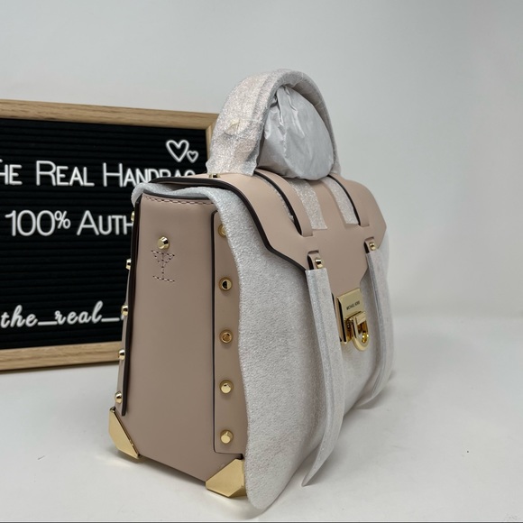 Michael Kors - Manhattan Medium Satchel - Picture 4 of 10